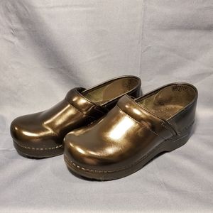 Dsnsko Professional Black Cabrio Clog